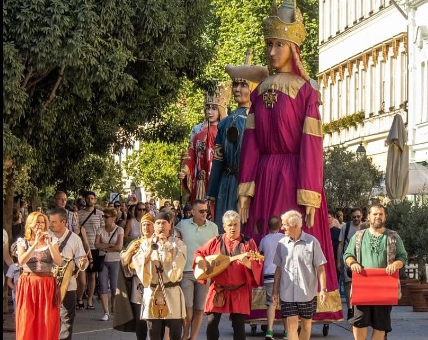 Amikor a vidék ünnepel – Augusztusi fesztiválok, hagyományok és közösségi élmények Magyarországon